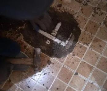 新郑卫生间漏水维修公司为您分享下卫生间渗水如何处理及注意事项